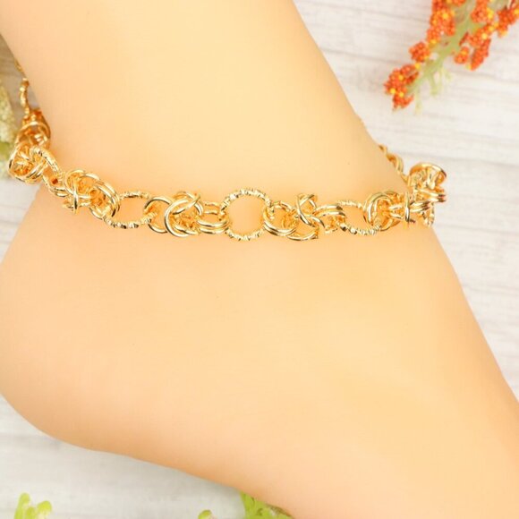 "Handmade Anklet – Elegant & Delicate Jewelry for Women | UNVRC1628 - Picture 2 of 10